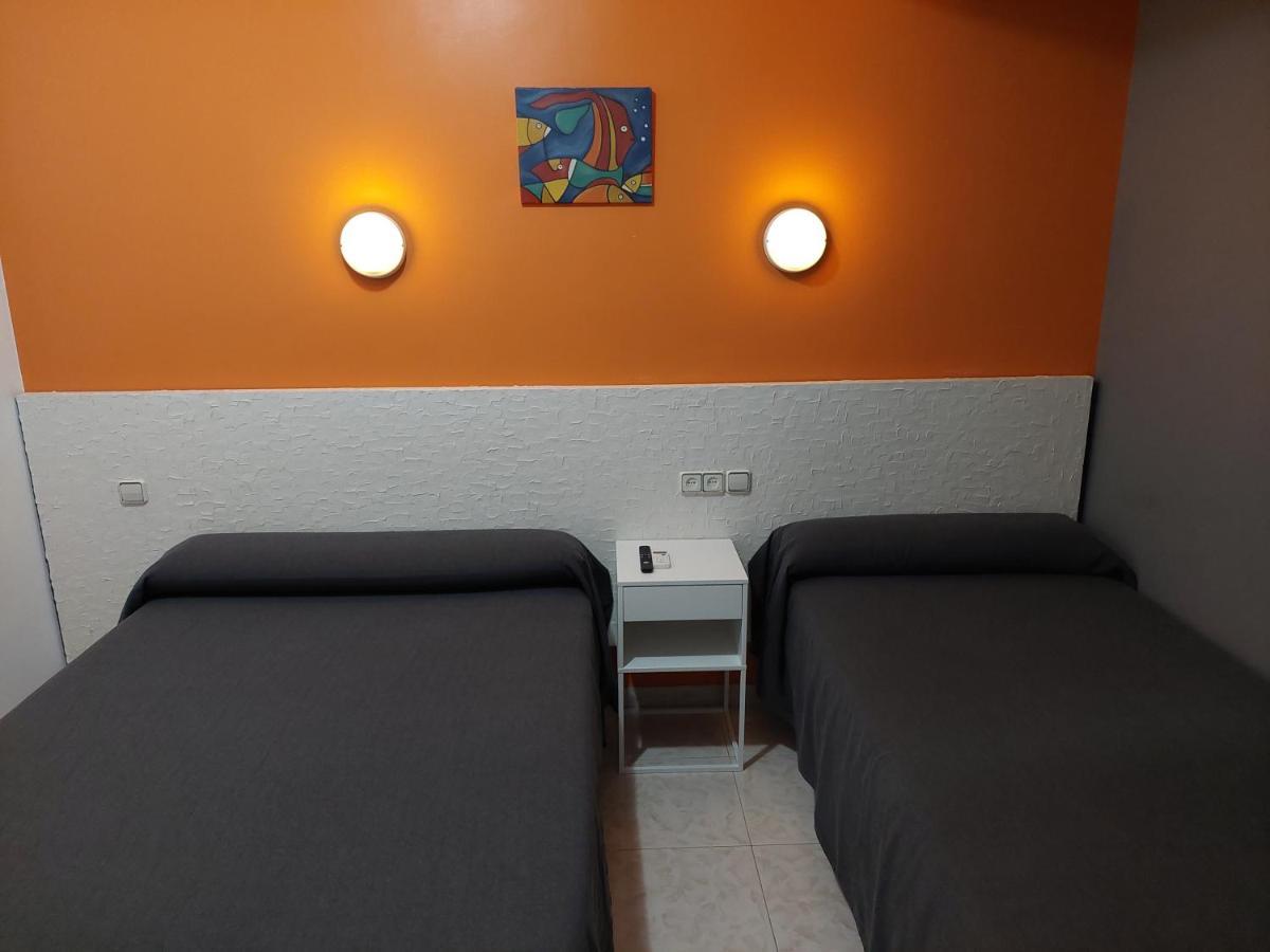 Hotel Cervantes Mahora Esterno foto