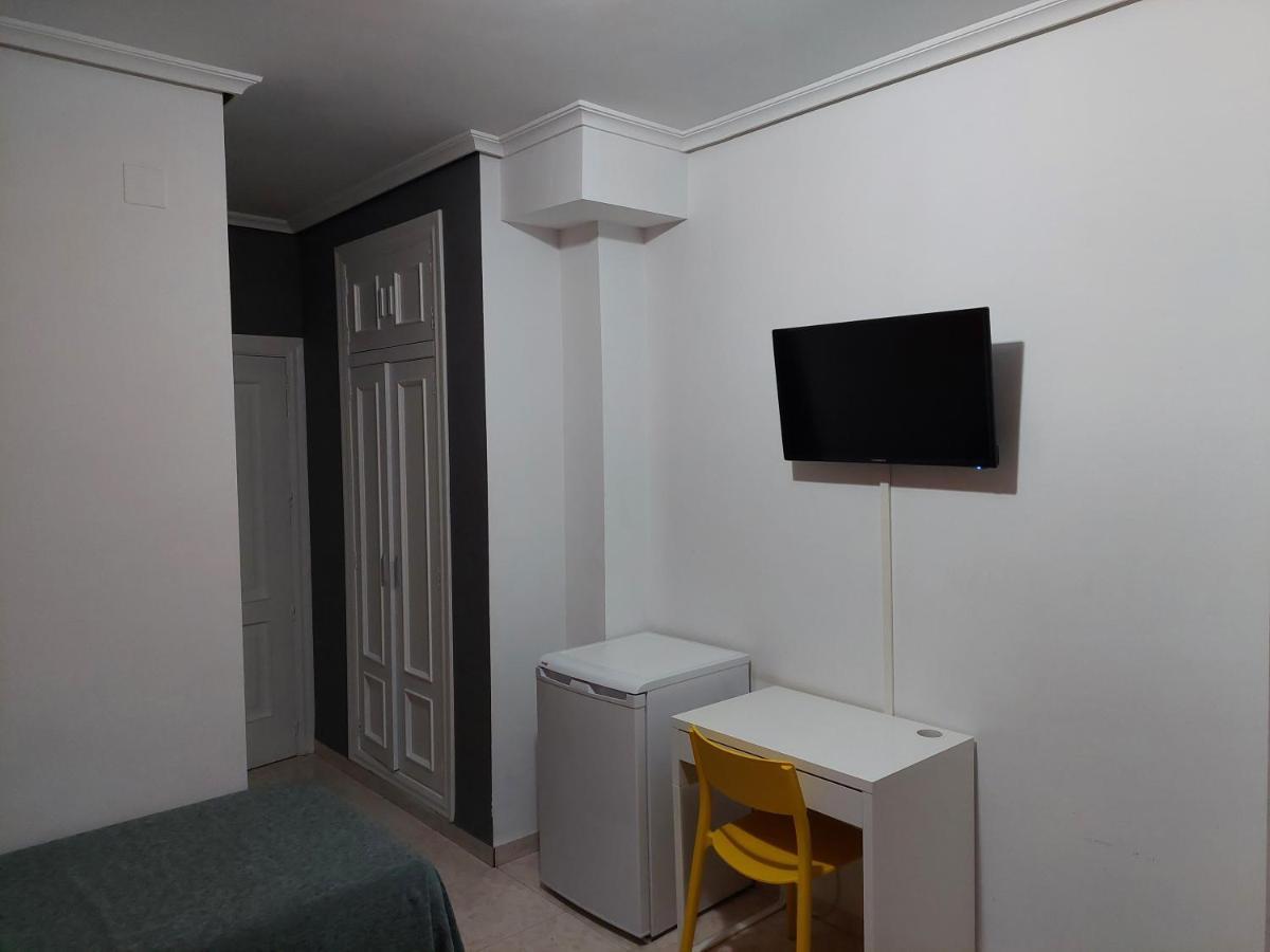Hotel Cervantes Mahora Esterno foto
