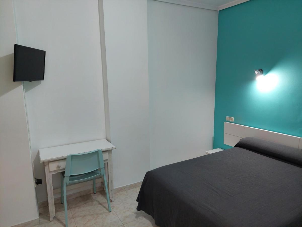 Hotel Cervantes Mahora Esterno foto