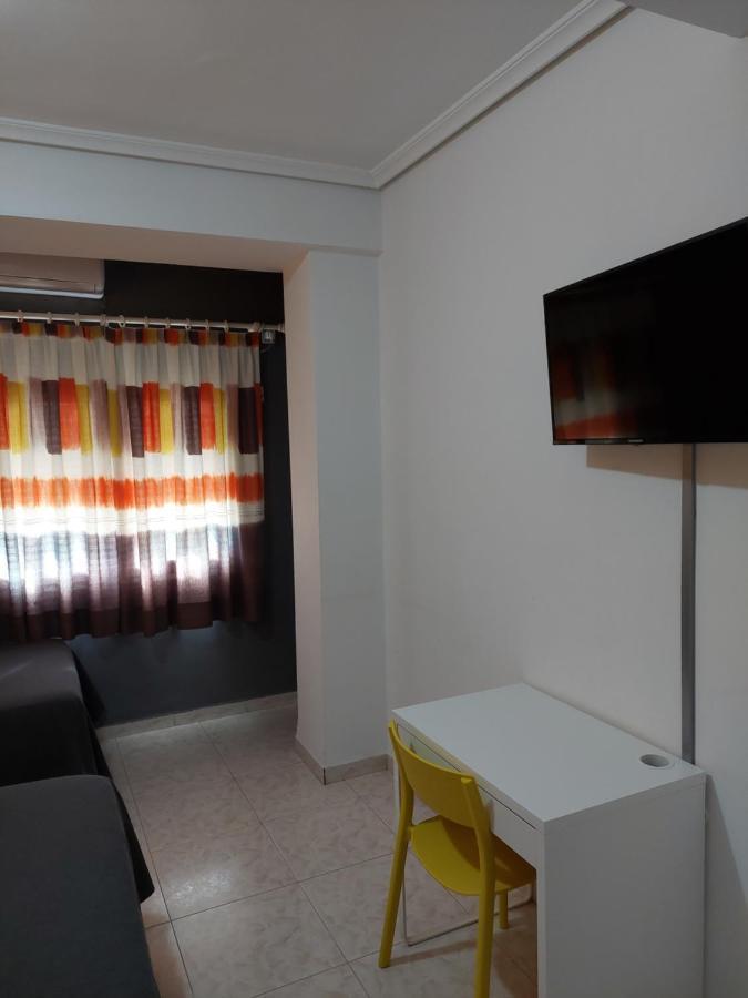 Hotel Cervantes Mahora Esterno foto