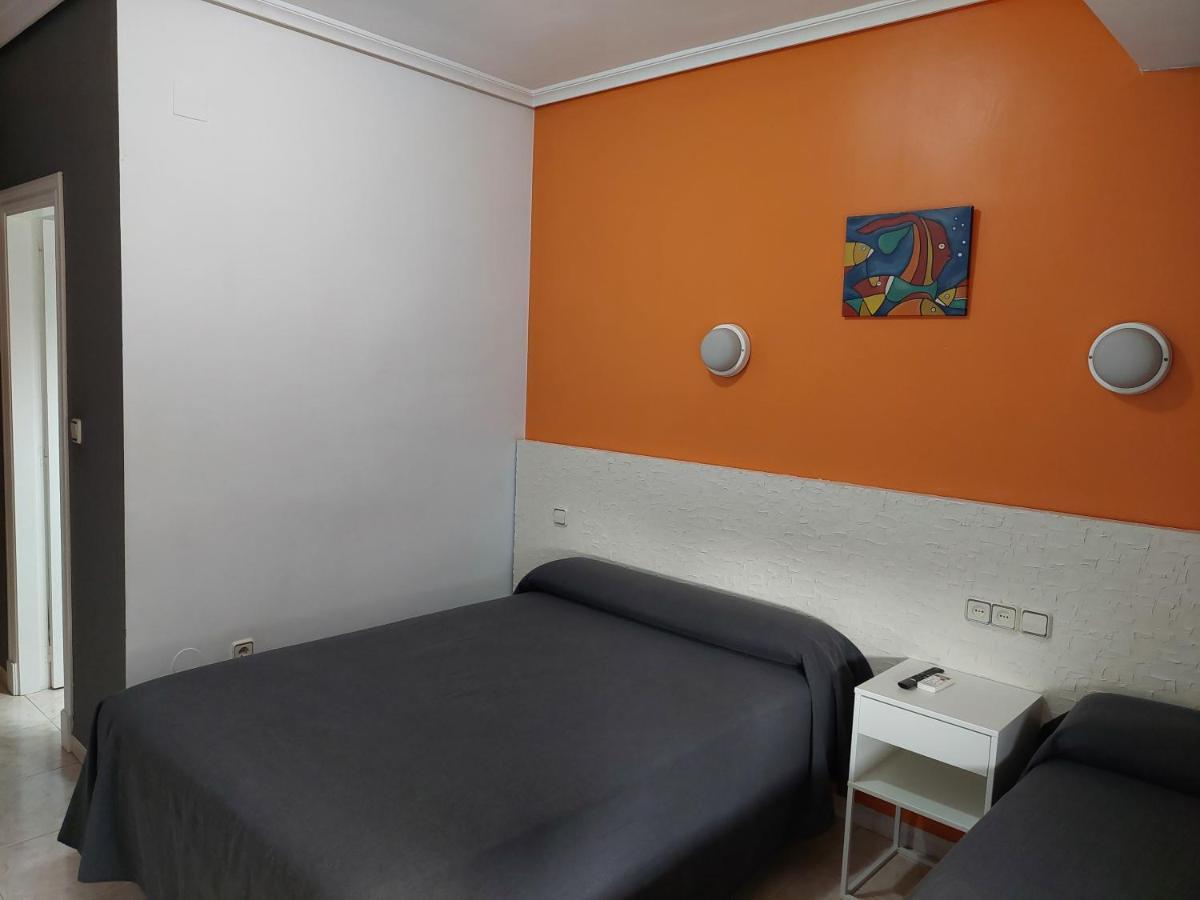 Hotel Cervantes Mahora Esterno foto