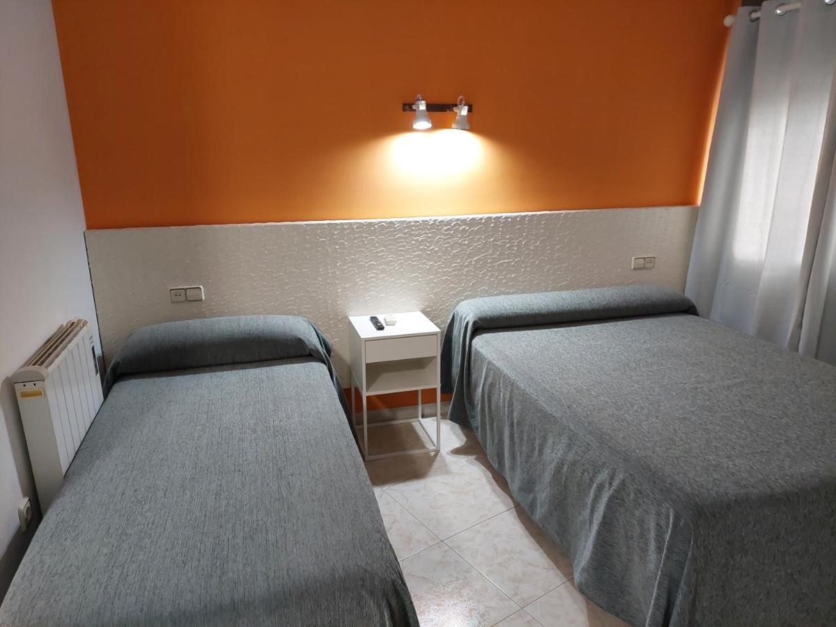 Hotel Cervantes Mahora Esterno foto